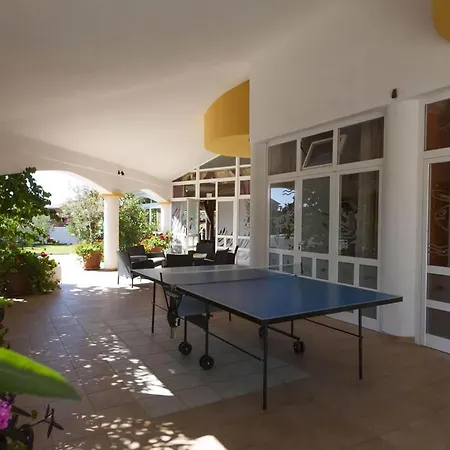 Villa Vedorna Pomer Nyaraló *