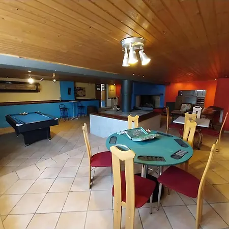Mit Garten Und Pool Fuer Ganze Familie Pomer